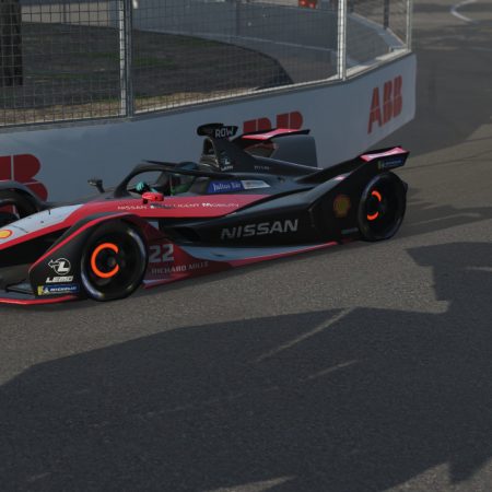 Nissan e.dams competes in first virtual Formula E race